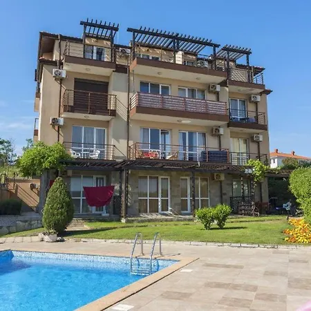 в комплекс зора 9a Apartment Sozopol