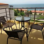 в комплекс зора 9a Apartament *