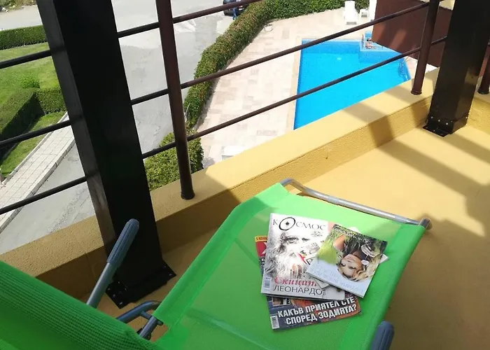 Апартамент в комплекс зора 9a Созопол